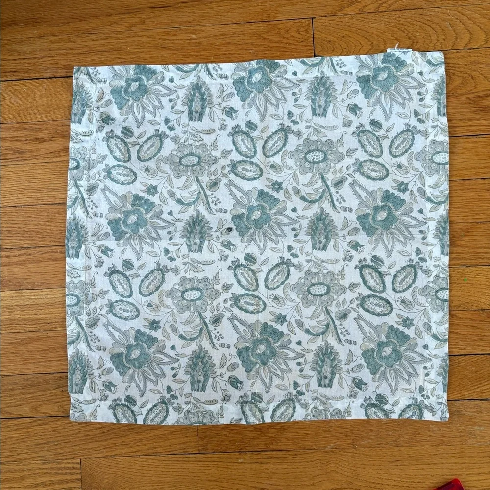 Pottery Barn set of 10 Fabric Napkins - Picture 2 of 3